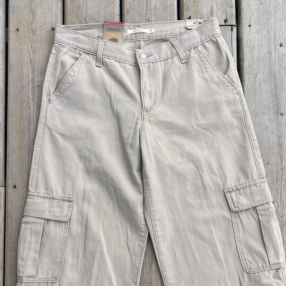 NWT Levi's Super Low Loose Cargo Pants Size 28/32 - Picture 7 of 11